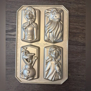 Nordic Ware Disney Frozen 2 -Cast Character Nordic Ware Cakelette Pan